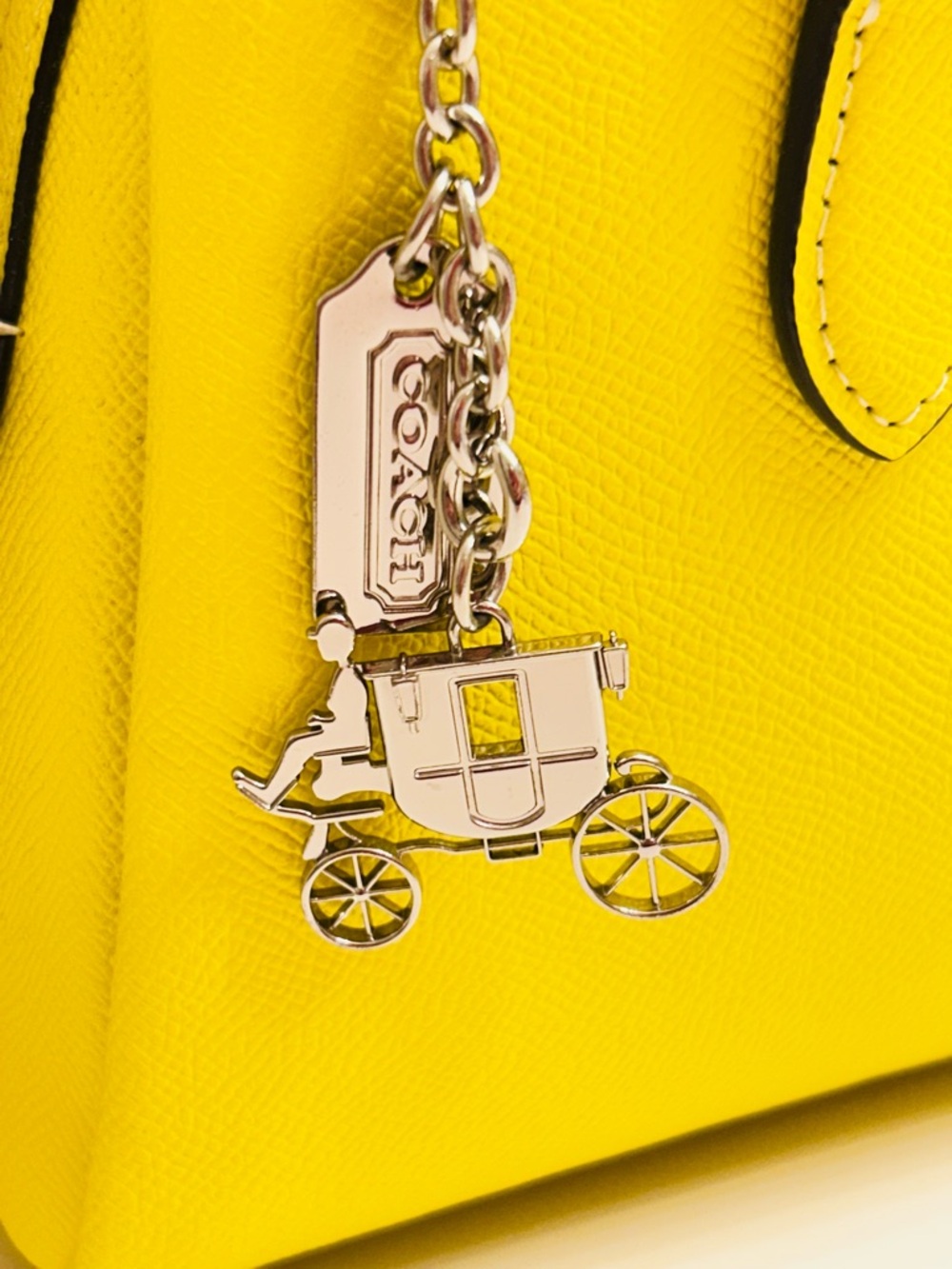 RARE Coach Y2K 1941 Horse and Carriage Keychain/ Bag Charm - Picture 12 of 15